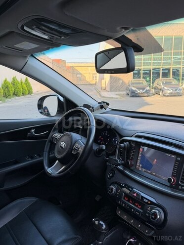 Kia Sorento-8