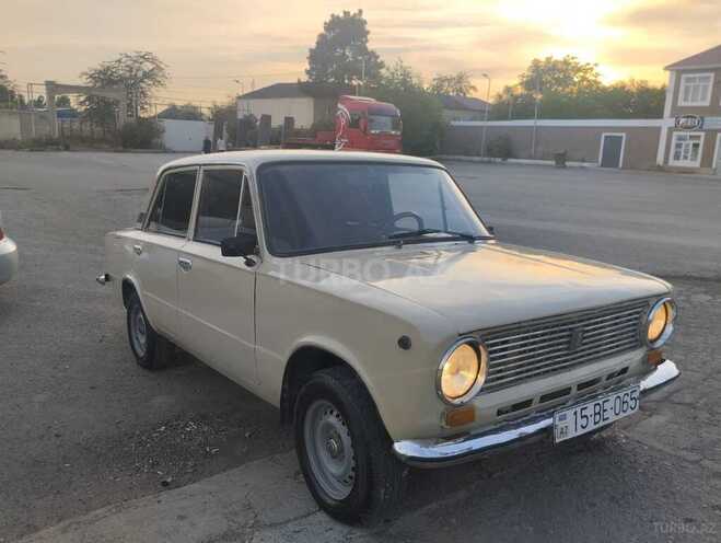 LADA (VAZ) 21011-19