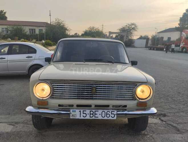 LADA (VAZ) 21011-21