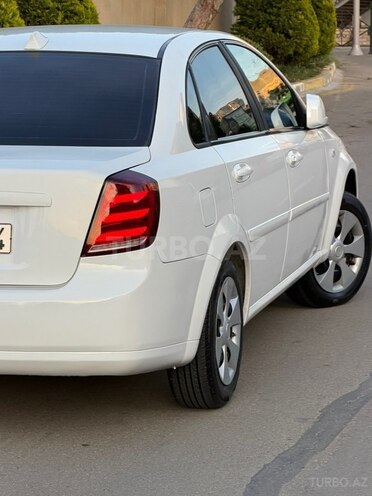 Daewoo Gentra-14