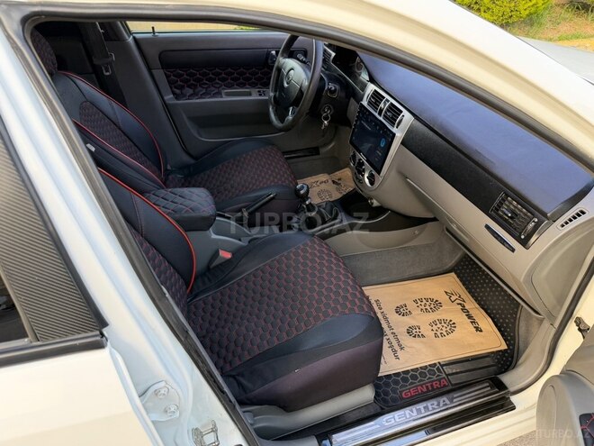 Daewoo Gentra-17