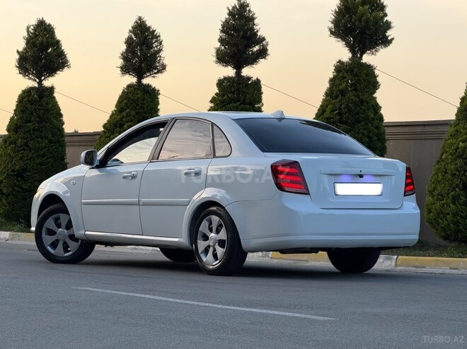 Daewoo Gentra-4