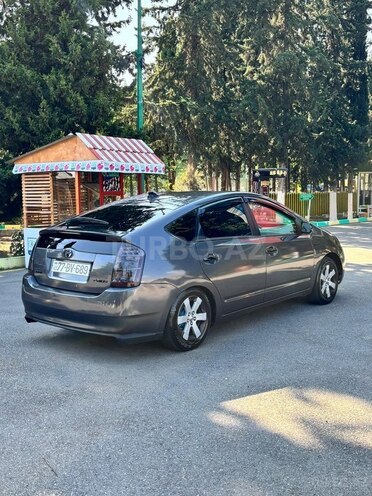 Toyota Prius-2