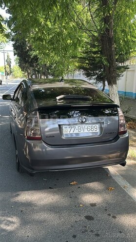 Toyota Prius-3