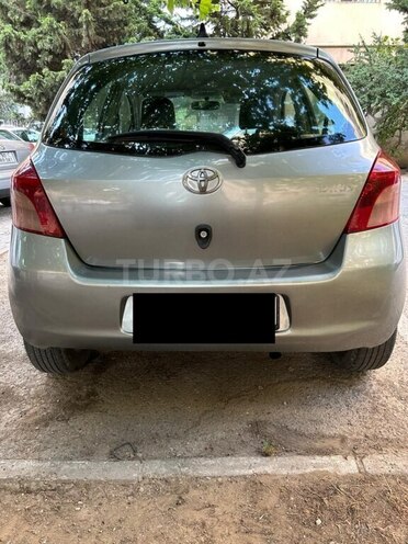 Toyota Yaris-2