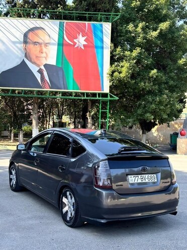 Toyota Prius-4
