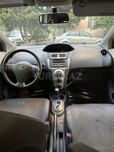 Toyota Yaris-7