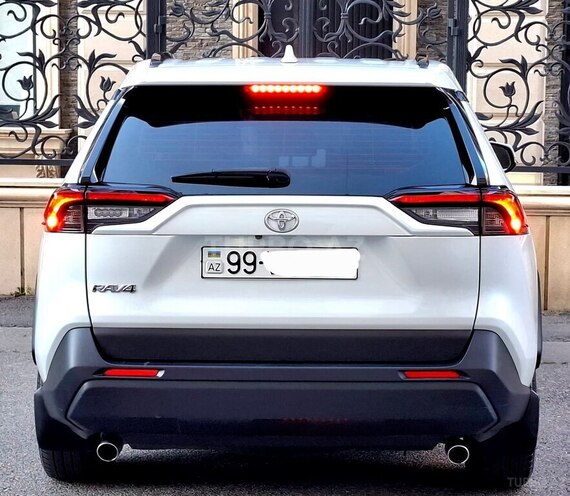 Toyota RAV4-12