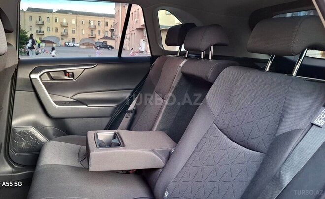 Toyota RAV4-18