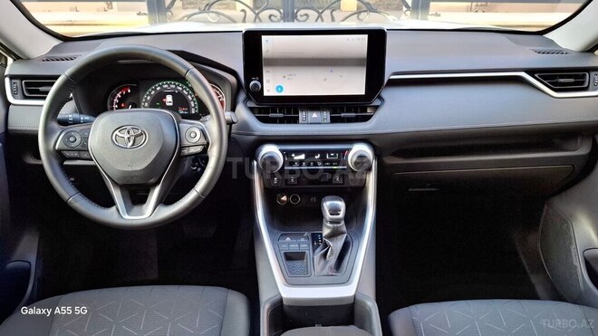 Toyota RAV4-14