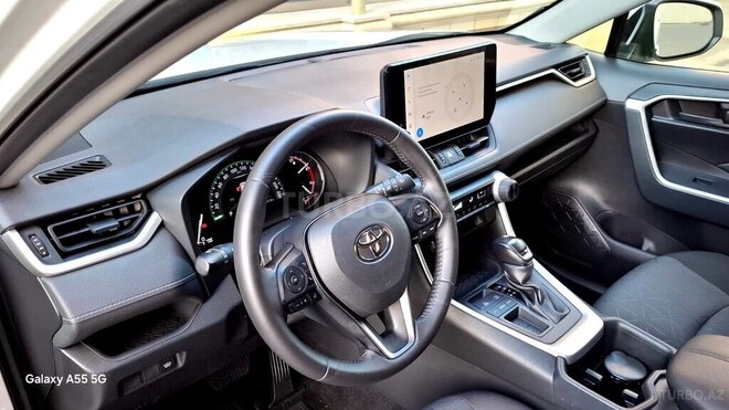 Toyota RAV4-13