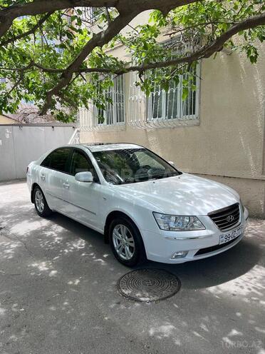 Hyundai Sonata-16