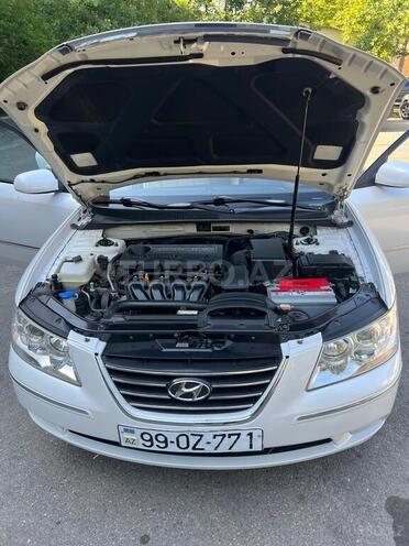 Hyundai Sonata-13