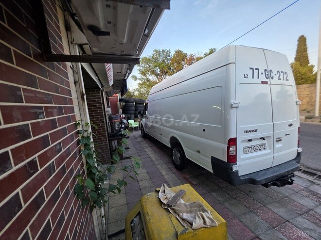 Ford Transit-4