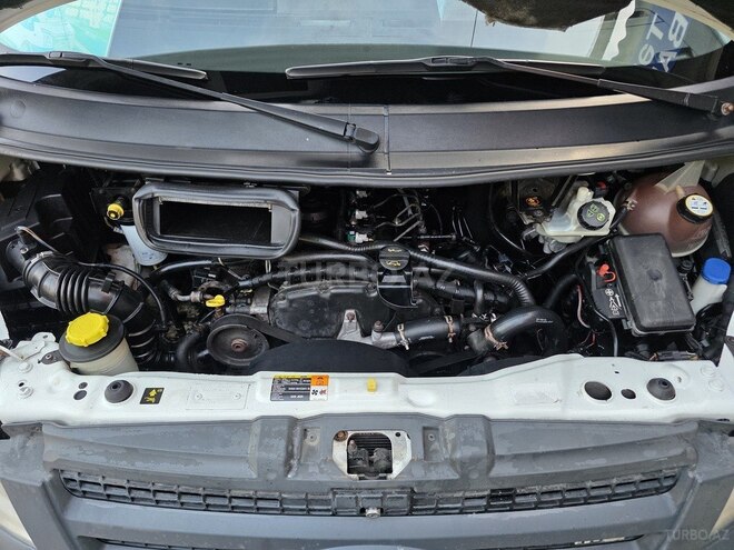 Ford Transit-9