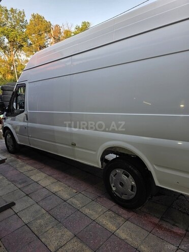 Ford Transit-17