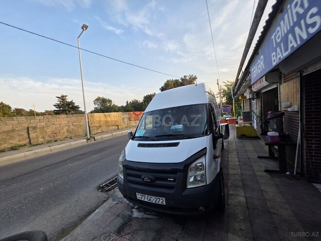 Ford Transit-1