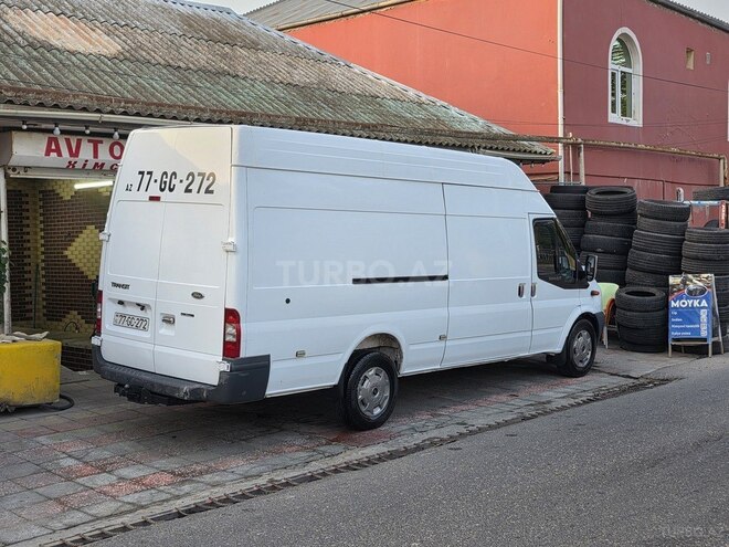 Ford Transit-3