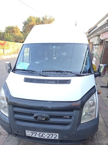 Ford Transit-16