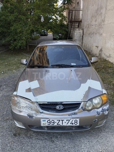 Kia Shuma-1
