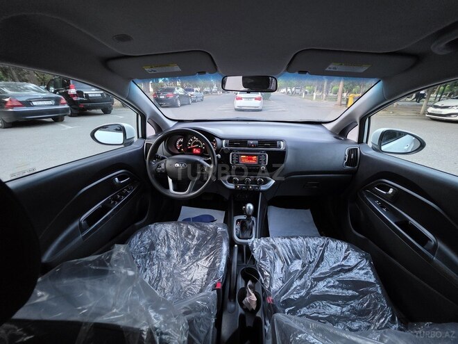 Kia Rio-13