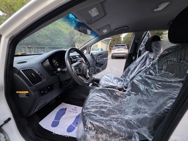 Kia Rio-15