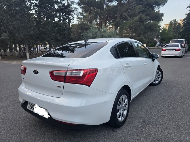 Kia Rio-5