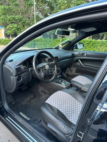 Volkswagen Passat-8
