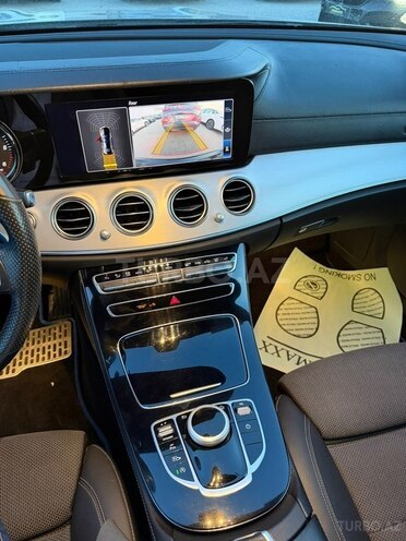 Mercedes E 220 d-11