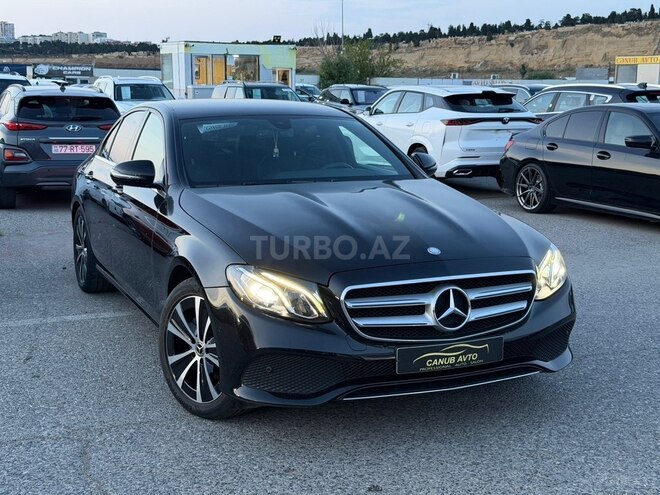 Mercedes E 220 d-4