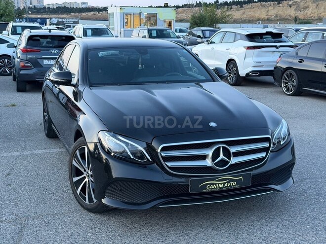 Mercedes E 220 d-3