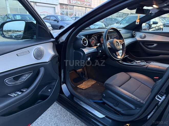 Mercedes E 220 d-13