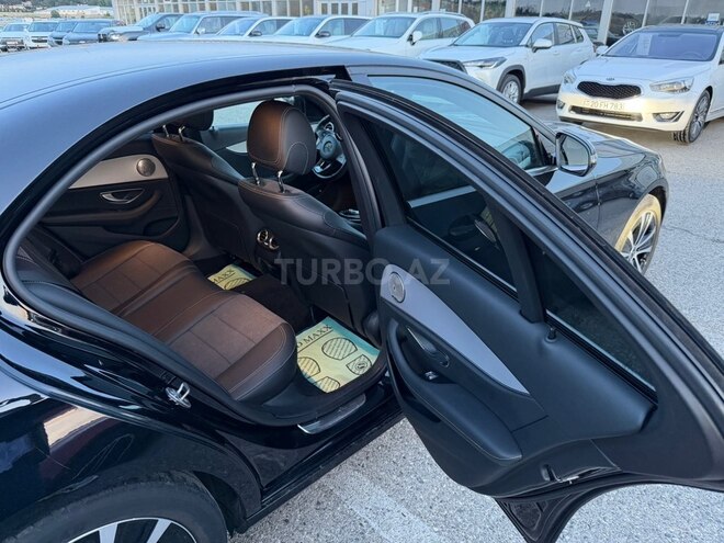 Mercedes E 220 d-17