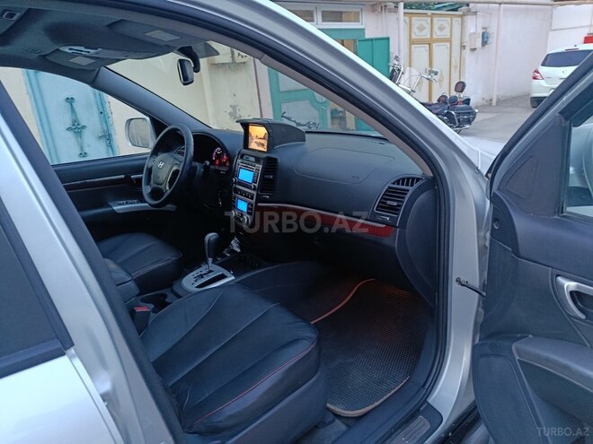 Hyundai Santa Fe-16