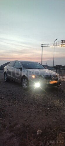 Volkswagen Passat-1