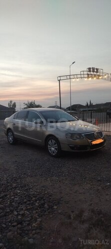 Volkswagen Passat-2