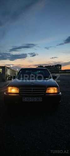 Mercedes C 200-17