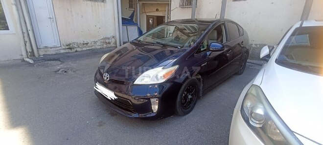 Toyota Prius-2