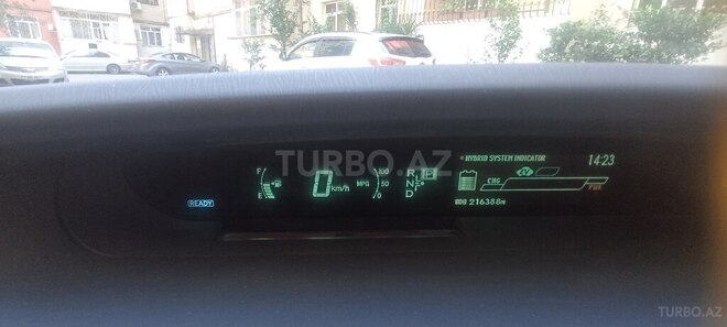 Toyota Prius-6