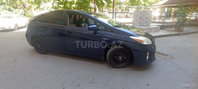 Toyota Prius-11