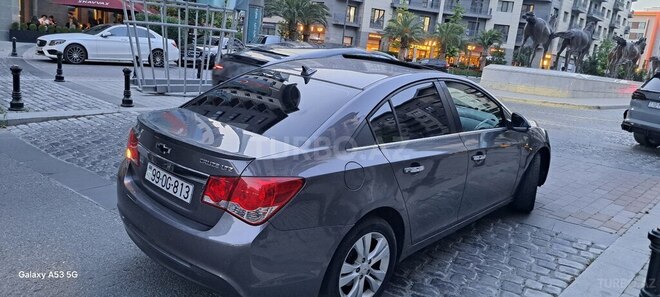 Chevrolet Cruze-18