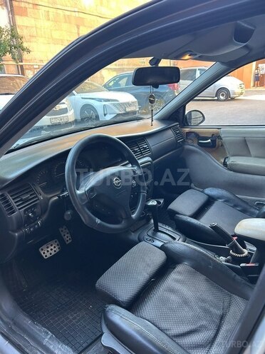 Opel Vectra-6