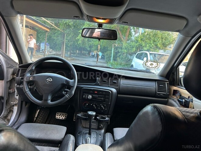 Opel Vectra-8