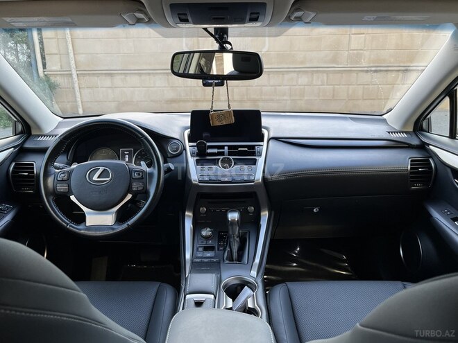 Lexus NX 300-10