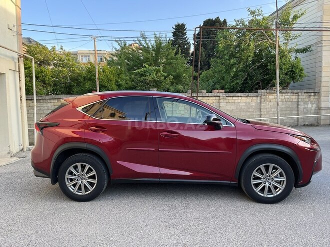 Lexus NX 300-8