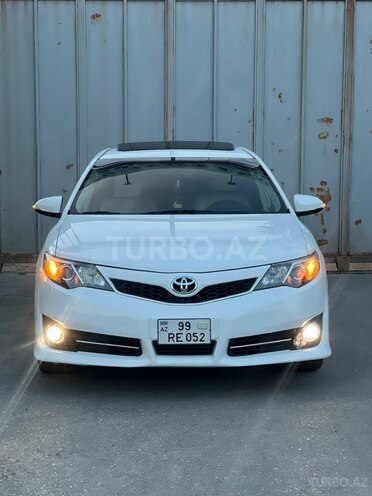 Toyota Camry-1