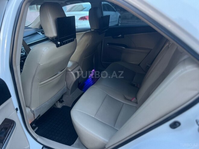Toyota Camry-9