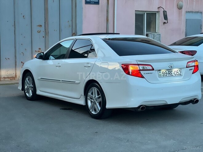 Toyota Camry-6