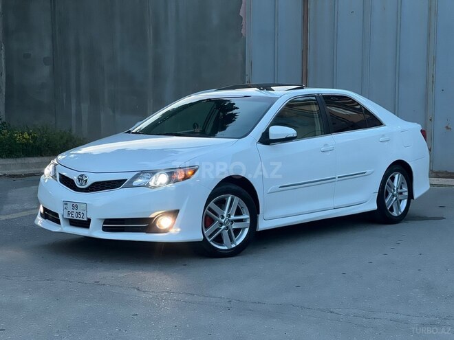 Toyota Camry-14