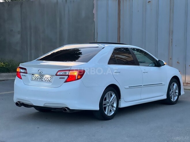 Toyota Camry-7